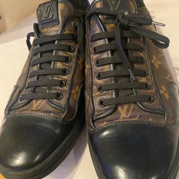 Mens LV items